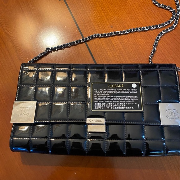 Chanel classic Clutch bag . Pre loved . Authentic. Black patent leath… - Picture 1 of 8